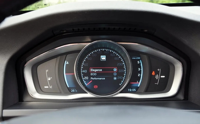 Volvo S60 cena 47800 przebieg: 207000, rok produkcji 2014 z Starachowice małe 529
